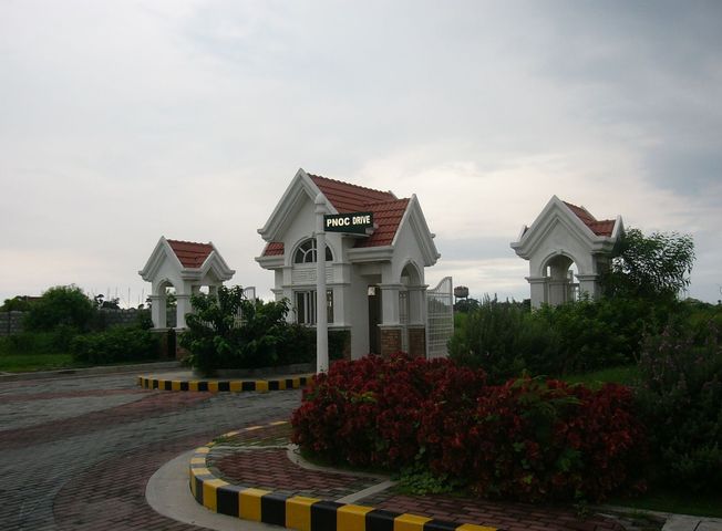 Photo 120 sqm Residential and COmmercial Lots for Sale in Costa Verde Rosario Cavite beside SM Mall