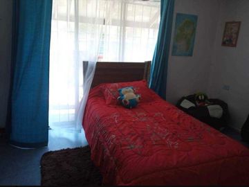SE VENDE CASA CON DEPTO INTERIOR,  EN LA COMUNA CONCHALI 5D Y 2B