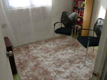 SE VENDE CASA CON DEPTO INTERIOR,  EN LA COMUNA CONCHALI 5D Y 2B