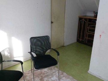 SE VENDE CASA CON DEPTO INTERIOR,  EN LA COMUNA CONCHALI 5D Y 2B