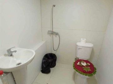SE VENDE CASA CON DEPTO INTERIOR,  EN LA COMUNA CONCHALI 5D Y 2B