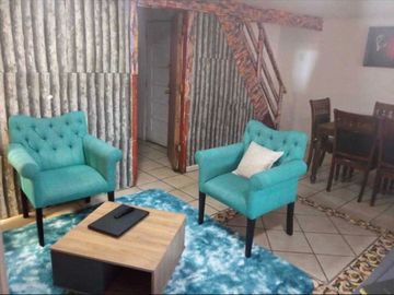 SE VENDE CASA CON DEPTO INTERIOR,  EN LA COMUNA CONCHALI 5D Y 2B