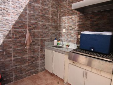 AMPLIA CASA EN VENTA URB. VISTA ALEGRE