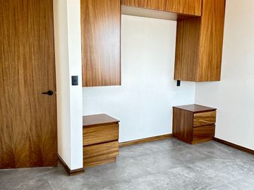 Venta hermosa casa construida a tres niveles Altozano morelia