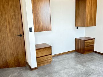 Venta hermosa casa construida a tres niveles Altozano morelia