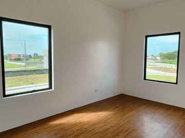 Pre-selling 5-Bedroom Modern Single Detached House and Lot for sale in General Trias Cavite