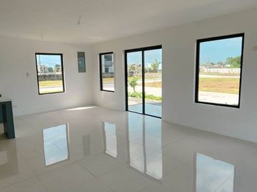 Pre-selling 5-Bedroom Modern Single Detached House and Lot for sale in General Trias Cavite
