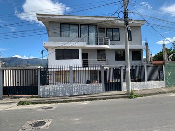 Casan rentera en venta en Época