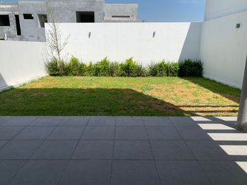 CASA EN VENTA EN LADERAS CARANDAY (EL URO)