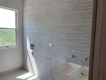 CASA EN VENTA EN LADERAS CARANDAY (EL URO)