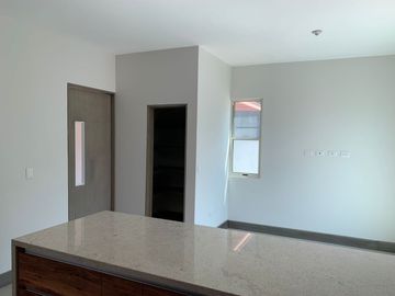 CASA EN VENTA EN LADERAS CARANDAY (EL URO)