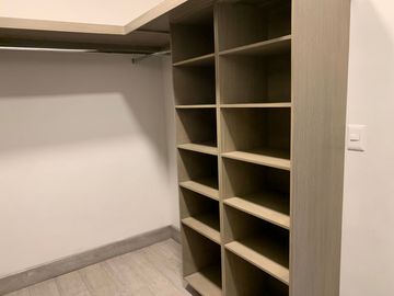 CASA EN VENTA EN LADERAS CARANDAY (EL URO)