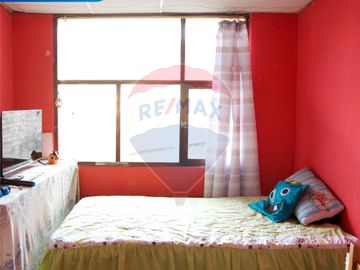 EN VENTA CASA RENTERA CON LOCAL EN IBARRA