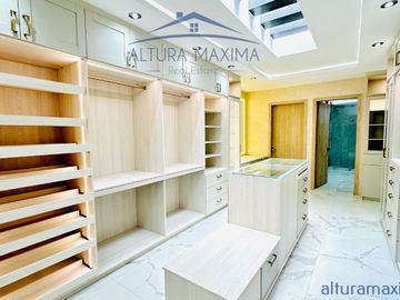 Lujosa Residencia en Venta Los Castaños Zona Andares Zapopan