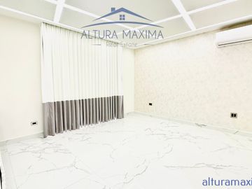 Lujosa Residencia en Venta Los Castaños Zona Andares Zapopan