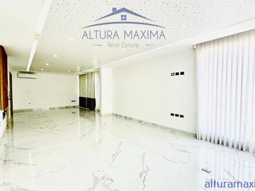 Lujosa Residencia en Venta Los Castaños Zona Andares Zapopan