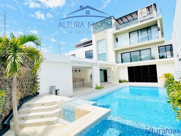 Lujosa Residencia en Venta Los Castaños Zona Andares Zapopan