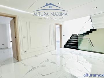 Lujosa Residencia en Venta Los Castaños Zona Andares Zapopan