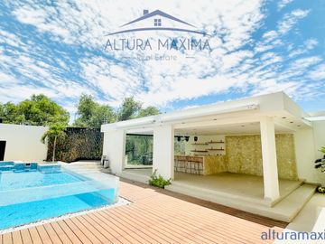 Lujosa Residencia en Venta Los Castaños Zona Andares Zapopan