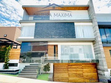 Lujosa Residencia en Venta Los Castaños Zona Andares Zapopan