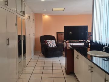 VENTA CASA CON CONSULTORIO MANSIONES DEL VALLE QUERETARO