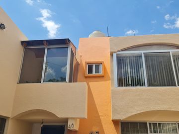 VENTA CASA CON CONSULTORIO MANSIONES DEL VALLE QUERETARO