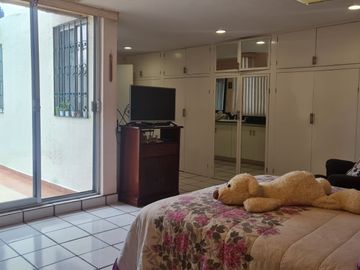 VENTA CASA CON CONSULTORIO MANSIONES DEL VALLE QUERETARO