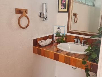 VENTA CASA CON CONSULTORIO MANSIONES DEL VALLE QUERETARO