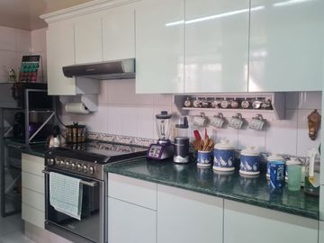 VENTA CASA CON CONSULTORIO MANSIONES DEL VALLE QUERETARO