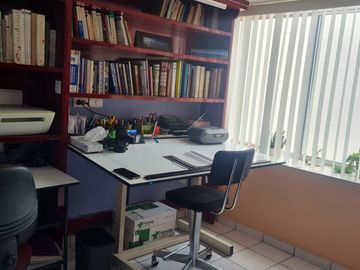 VENTA CASA CON CONSULTORIO MANSIONES DEL VALLE QUERETARO