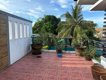 3 Bedroom Two Storey Modern Home At Taculing, Bacolod City