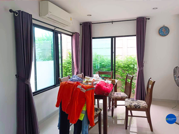 ขาย หมู่บ้าน เรสท์ สายไหม หลังมุม ตกแต่งสวยครบ พื้นที่ 36.9 ตรว. 3 ห้องนอน 3 ห้องน้ำ ใกล้ทางด่วนวงแหวนรอบนอก และสถานีรถไฟฟ้า BTS สถานีคูคต รายล้อมด้วย