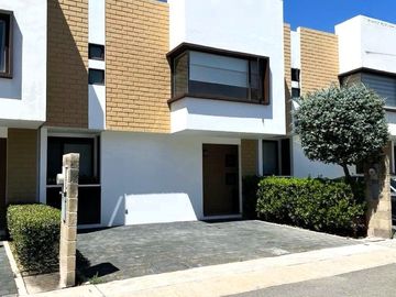 Casa Nueva en Venta en Fraccionamiento Vista Bosques en Ocoyoacac, Estado de México.