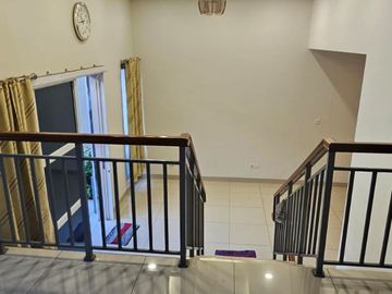 Dijual Rumah Samara Village Gading Serpong Tangerang Model Split Level Bagus Cantik Lokasi Nyaman Sangat Strategis