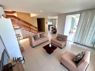 Departamento Dúplex totalmente amoblado en con vista al mar en venta, Sector Barbasquillo cerca a la Quadra Manta Ecuador