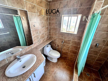 Departamento Dúplex totalmente amoblado en con vista al mar en venta, Sector Barbasquillo cerca a la Quadra Manta Ecuador