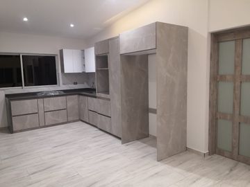VENTA DE CASA CAMPESTRE UBICADA EN UN LOTE DE 22.500 M2 DE LOS CUALES 15.000 M2 SON SEMIPLANOS, MANIZALES CALDAS