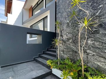 Casa en Venta de 4 recámaras en La Vista Country Club