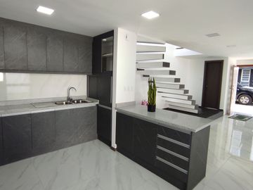Casa de Venta en Mirasierra, Quito, Ecuador