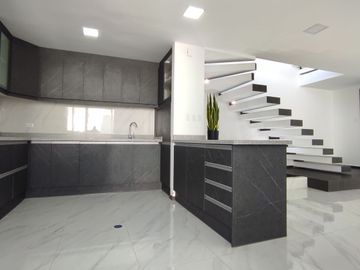 Casa de Venta en Mirasierra, Quito, Ecuador