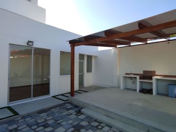 Casa de Venta en Mirasierra, Quito, Ecuador
