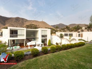 VENTA CASA EN LA PLANICIE, LA MOLINA