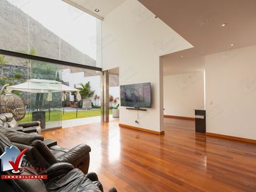 VENTA CASA EN LA PLANICIE, LA MOLINA
