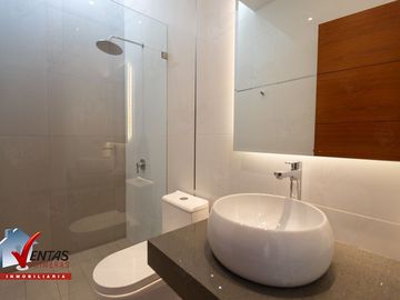 VENTA CASA EN LA PLANICIE, LA MOLINA