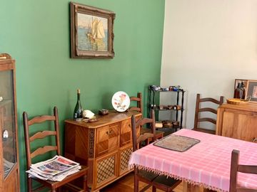 Espaciosa y cómoda Casa 2 Pisos, no pareada en Ñuñoa 5 Dormitorios 3 Baños Pscina