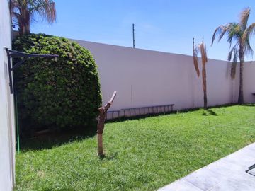 CASA EN VENTA EN EXCELENTE UBICACIÓN EN FRACC. PRIVADO