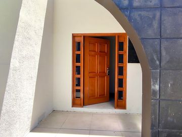 CASA EN VENTA EN EXCELENTE UBICACIÓN EN FRACC. PRIVADO