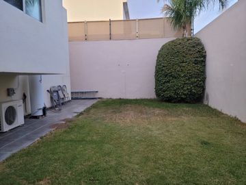 CASA EN VENTA EN EXCELENTE UBICACIÓN EN FRACC. PRIVADO