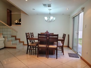 CASA EN VENTA EN EXCELENTE UBICACIÓN EN FRACC. PRIVADO