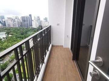 Muniq Langsuan 3+1bed 4bath + maid 2 kitchen 255.45sqm. 125 mil Lumpini view Am: 065619----